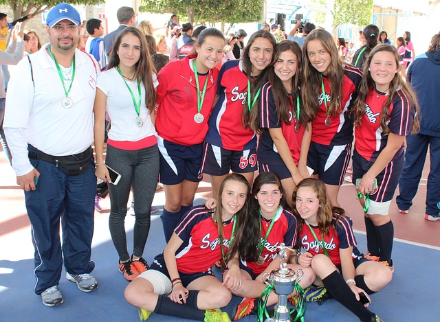 员之间的 员之间的